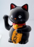 おしゃべり招き猫貯金箱ニャンニャンタマルン♪クロ